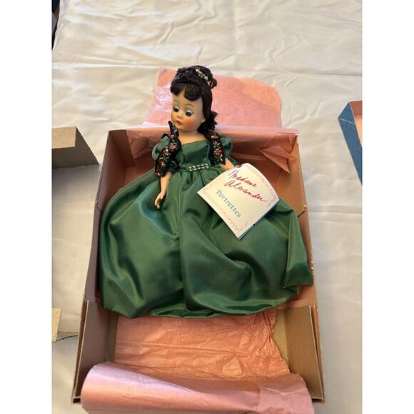 Madame Alexander Doll Green Gown‎ Portrait Series Collectible in Box - Picture 1 of 4